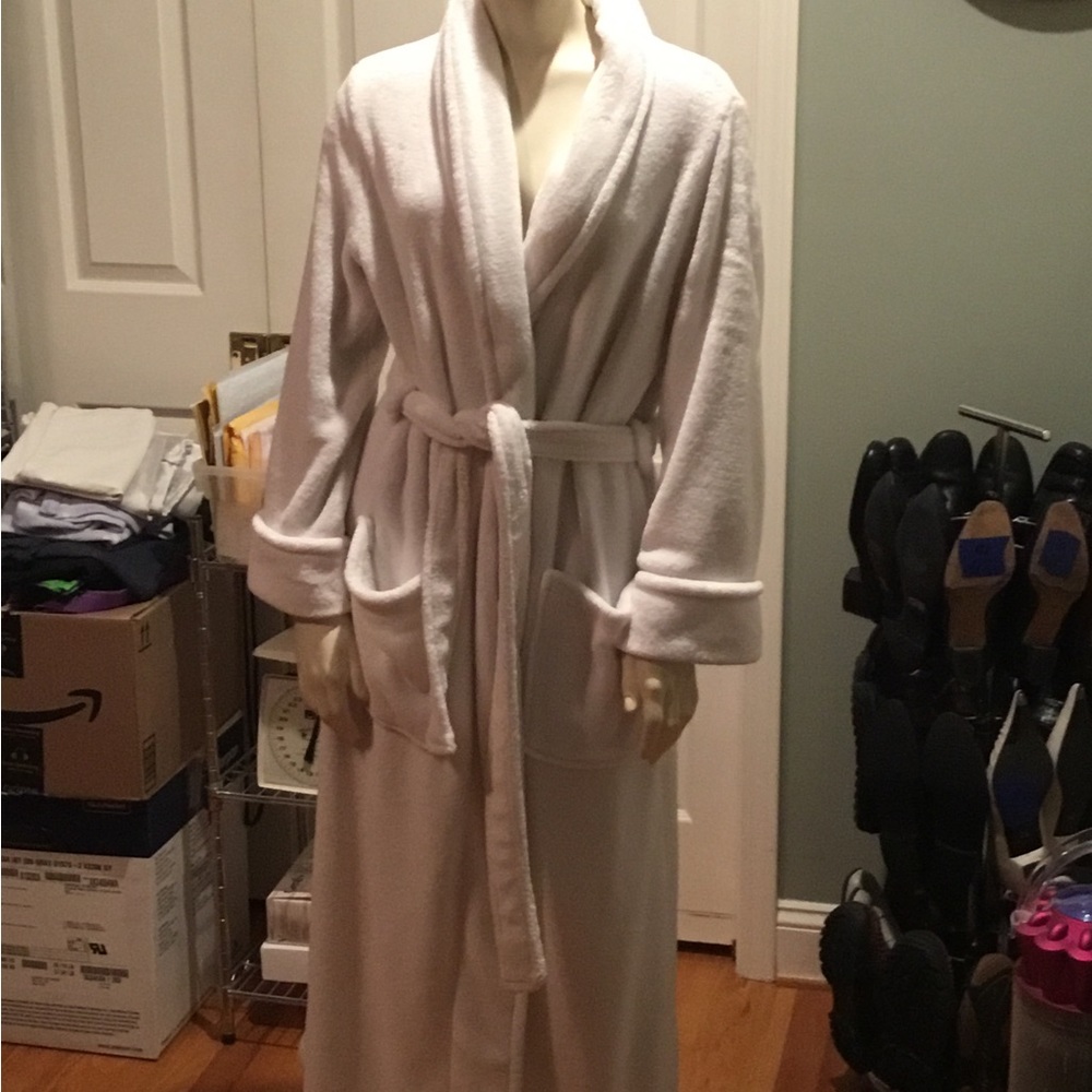 White Large Robe - Picture 5 of 13